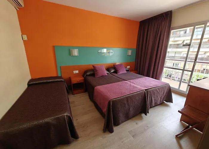 Отель Papi Мальграт-де-Мар